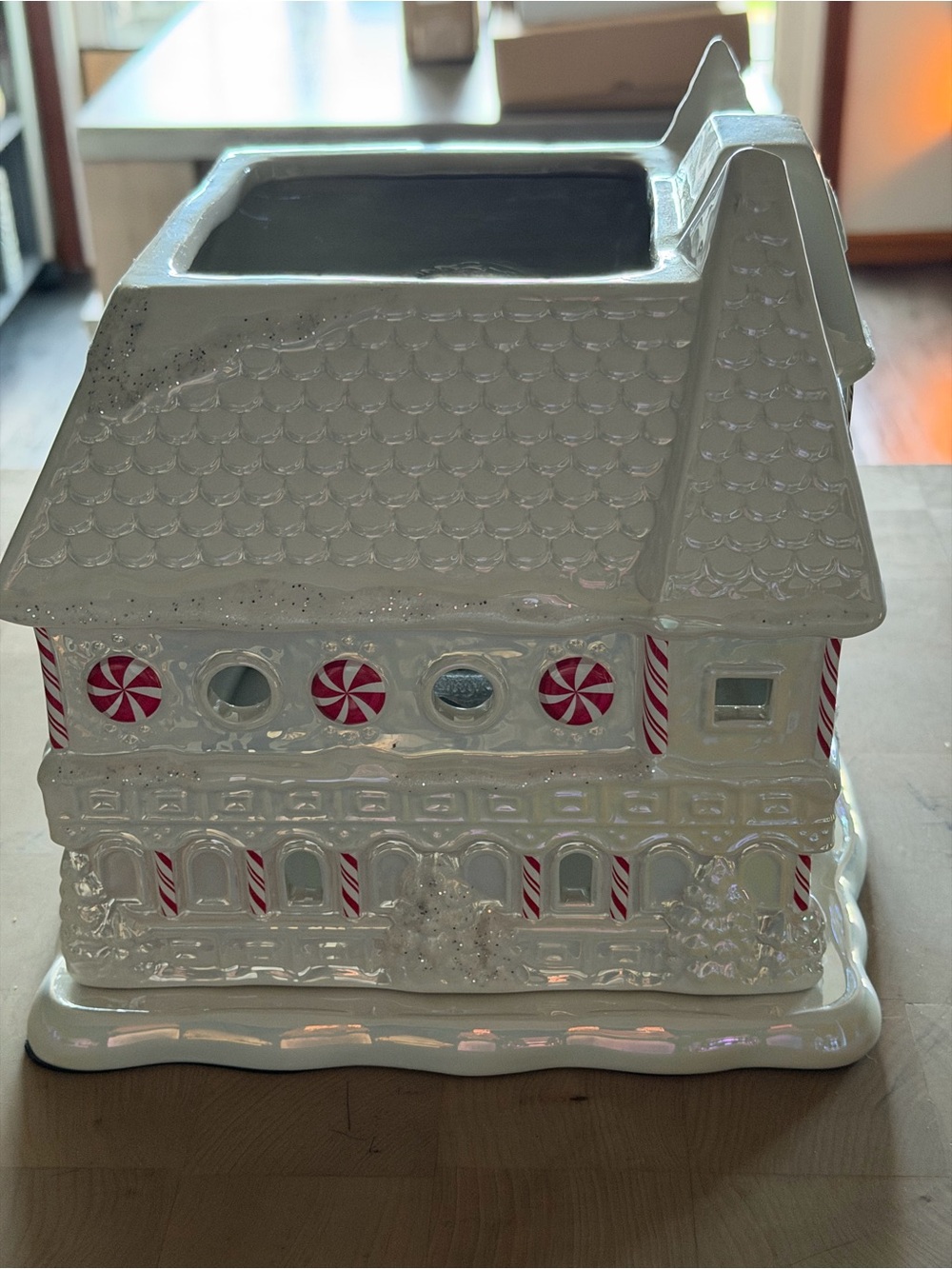 Homeworx- White Ceramic Peppermint Gingerbread House Candle Holder - Picture 5 of 8